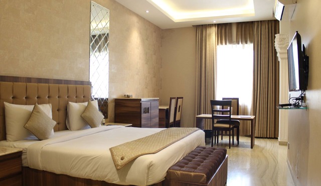 Royal Residence Iffco Chowk