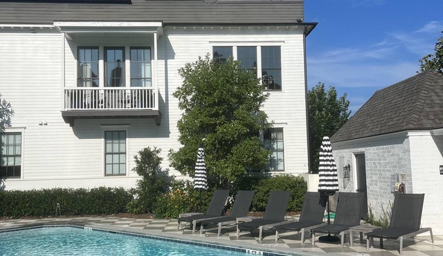 Royal Retreat by Atlanta Luxury Rentals