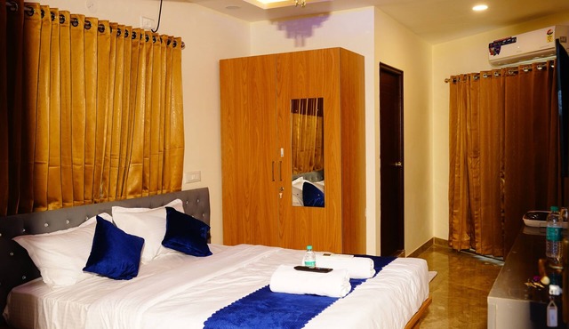 Royal Suites