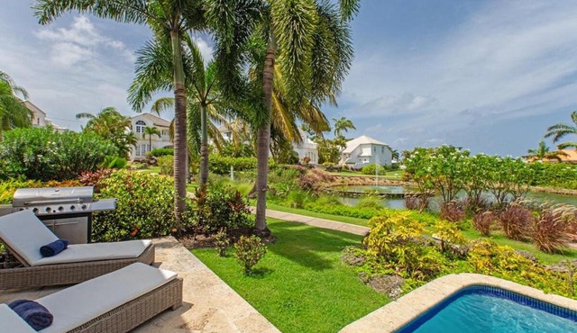 Royal Villa 12
