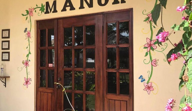 Royale Manor