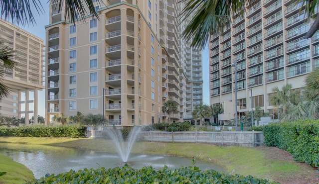 Royale Palms 2BR Oceanview #1403 WITH POOL PASSES!