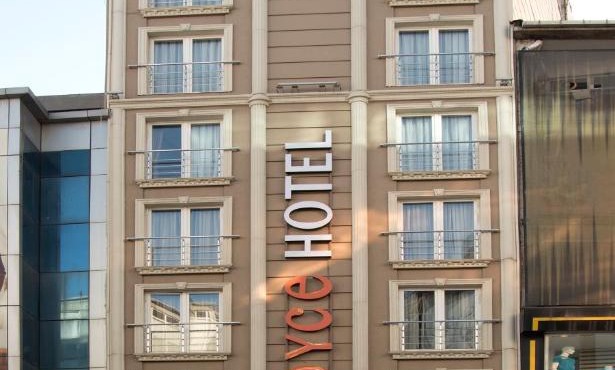 Royce Hotel