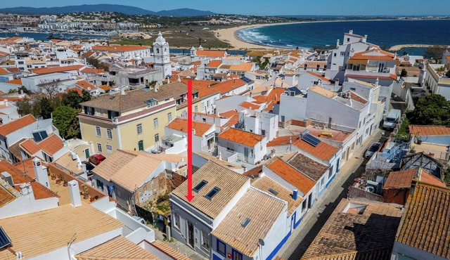Rua 5 de Outubro by Interhome