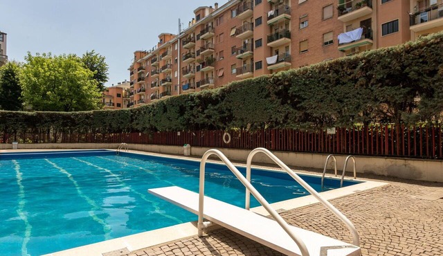 Rucellai, Studio With Shared Pool By Halldis