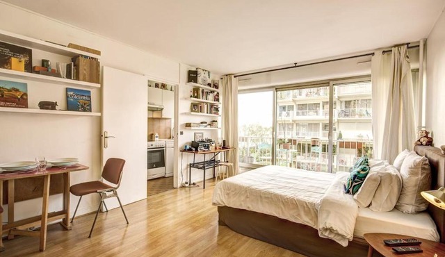 Rue Saint-Maur 1-Bed Studio Balcony and View