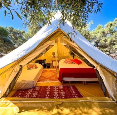 Ruina Glamping