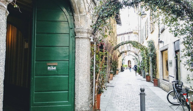 Rumi Rooms