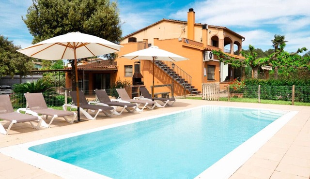 Rural accommodation with swimming pool - Can Montal, Empordà