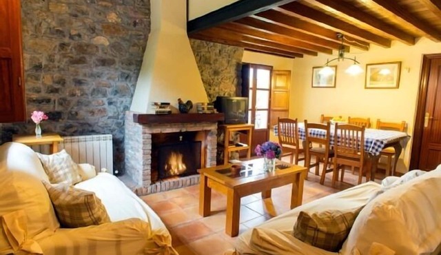 Rural Accommodations Casa Fabián, La Tenada (Pet Friendly)