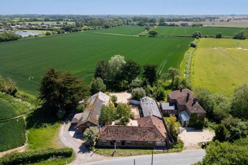 Rural Cottage Accommodation for 14