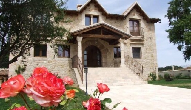 Rural house UP TO 20 people in Turégano