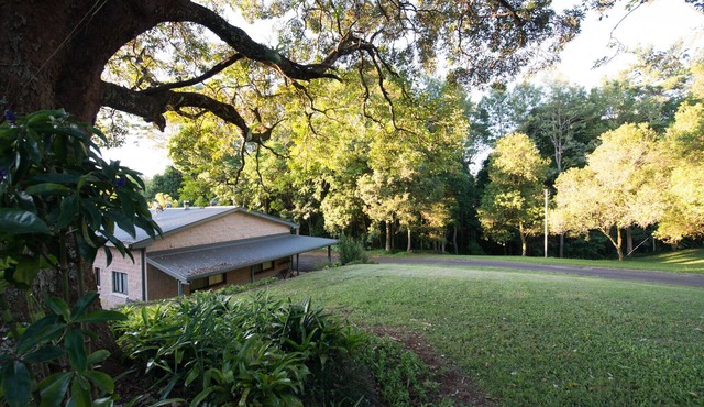 Rural paradise with rainforest views