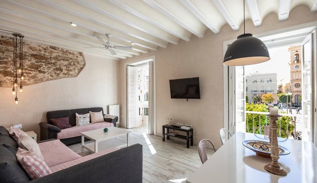 Rustic Apartment "Casa Bugambilla" in Very Central Location with Balcony & Wi-Fi