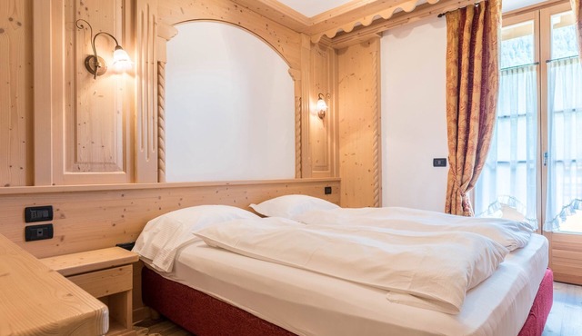 Rustic Apartment "Maso Margherita - Stua" with Balcony, Garden & Wi-Fi