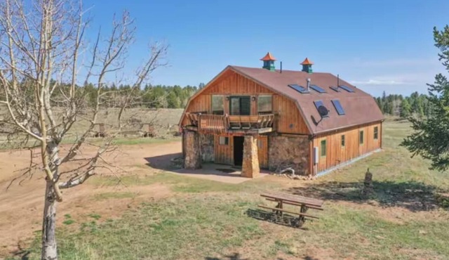 Rustic Barn on 51 Acres