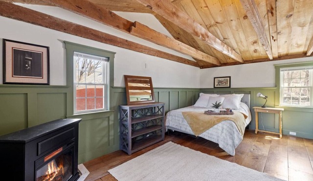 Rustic Beauty, Fireplace, Cows & Mountain Views