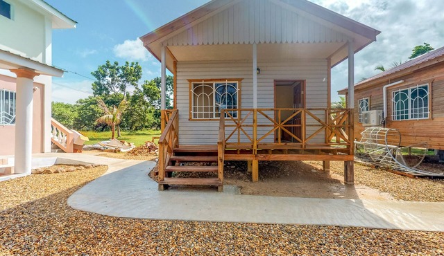 Rustic Belize cabin, nature-lovers cabin, eco-cabin Dangriga