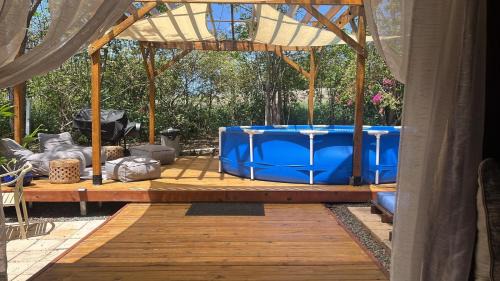 Rustic cabin in the heart of the fields of Pitahaya