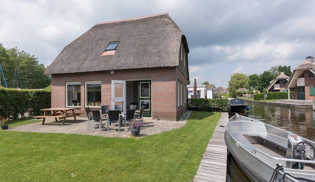 Rustic-Chic Villa with Thatched Roof
