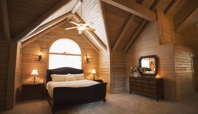 Rustic Country Lodge set on 800 Private Acres