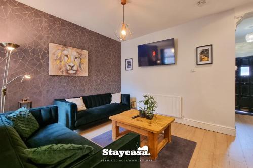 Rustic Ebony Suite with Free Parking