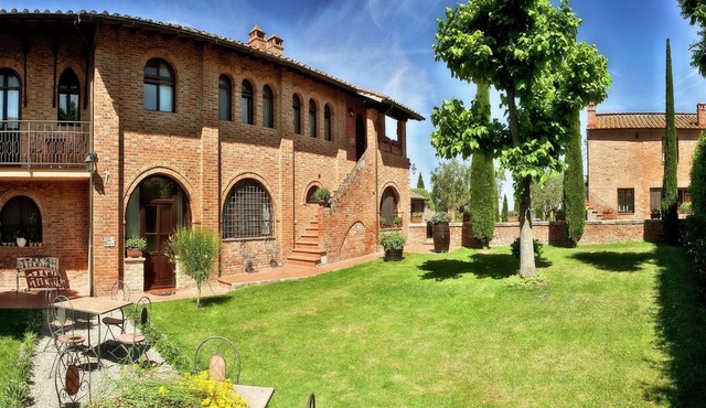 Rustic Elegance in Montepulciano