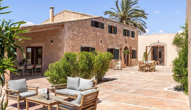 Rustic finca close to Es Trenc. Son Catlar
