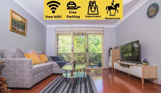 Rustic Hardwood 2 Bedroom Apartment in Randwick