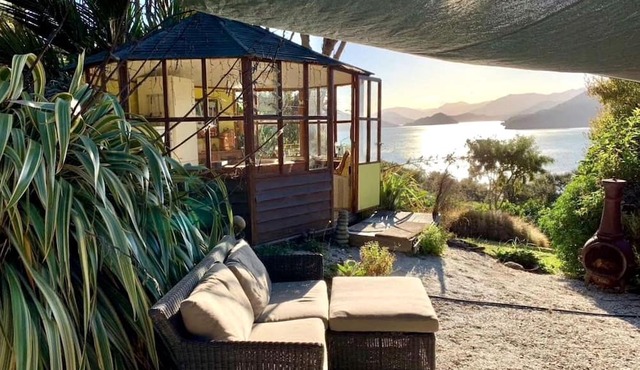 Rustic Holiday Rental with Beautiful Views of Kenepuru Sound in South Island