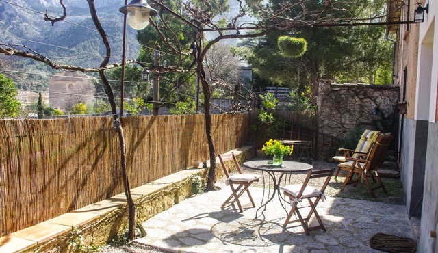 RUSTIC HOUSE WITH A SPECIAL CHARM