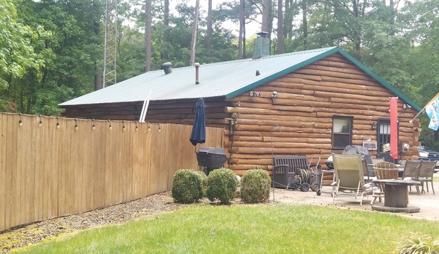 Rustic Log Cabin 1050SF Fishing and Hunting