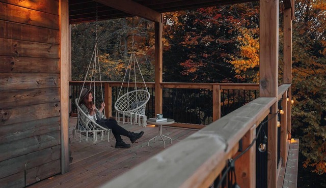Rustic-Luxury Waterfront Cottage Getaway on Kennisis Lake Stunning Elevated View