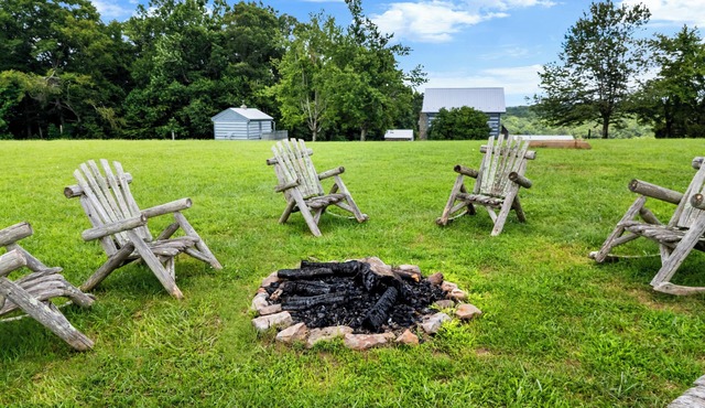 Rustic Mountain Escape w/Fire Pit and Mountain Views-Cabin 1