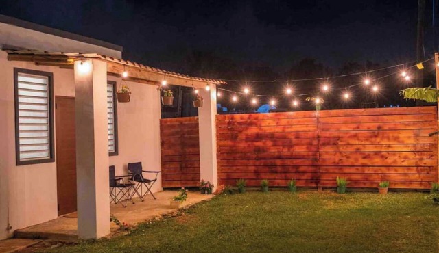 Rustic Private Apartment - Free Wifi - Close to beaches & Airport