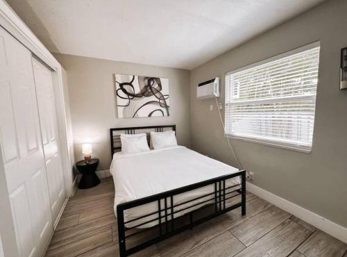 Rustic Retreats Cozy 1BR For 4 Guests Minutes From Las Olas