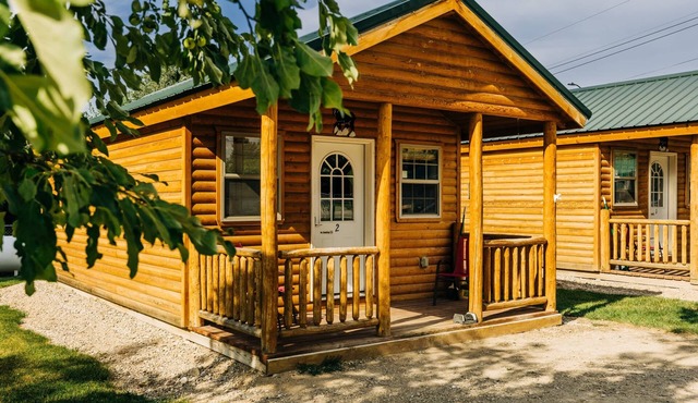 Rustic Ridge Cabin 2, Charming Dayton Retreat (3 Options!)