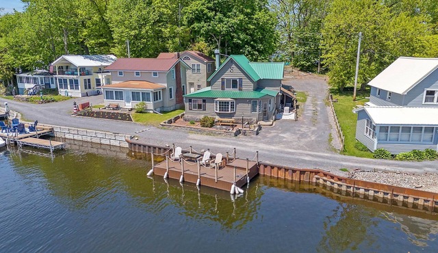 Rustic Riverside Charm and Exclusive Fishing Access!