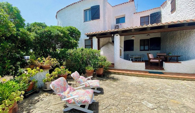 Rustic Seaside House with Garden for Families in San Giovanni di Sinis