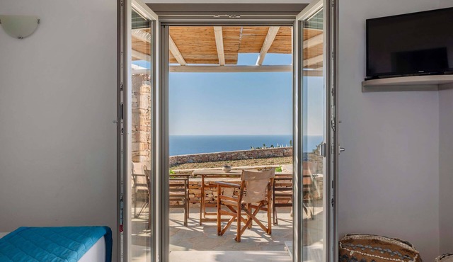 Rustic Stone House in the Heart of Folegandros