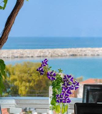 Rustic Villa 2 Min walk to the beach heart of Limenaria