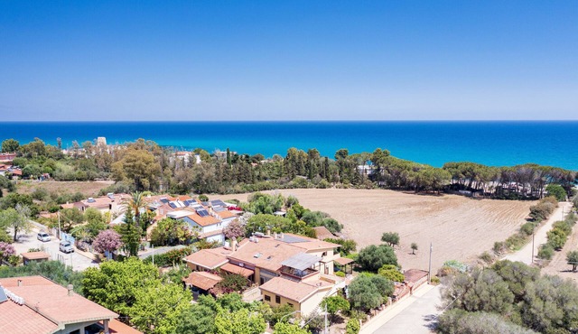 Rustic Villa "Chicco" with Terrace & Sea View