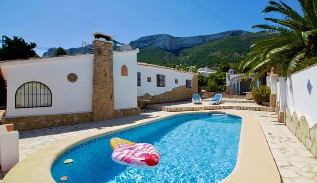 Rustic Villa with pool Marquesa WS