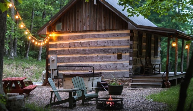 Rustic Wooden Cabin with Hot-tub in Riverton, West Virginia