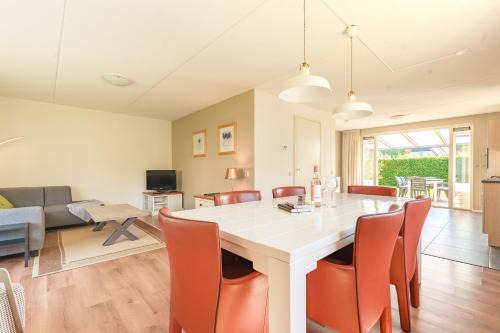 Rustiek en ruimtelijk vakantiehuis in Schoonloo