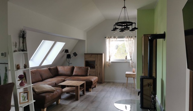 Rustikale Dachgeschosswohnung in See und Waldnähe