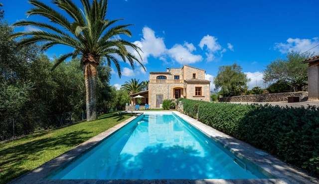 Rustikale Finca mit Pool, Garten, WLAN, Klimaanlage und Balkon; Parkplätze vorhanden