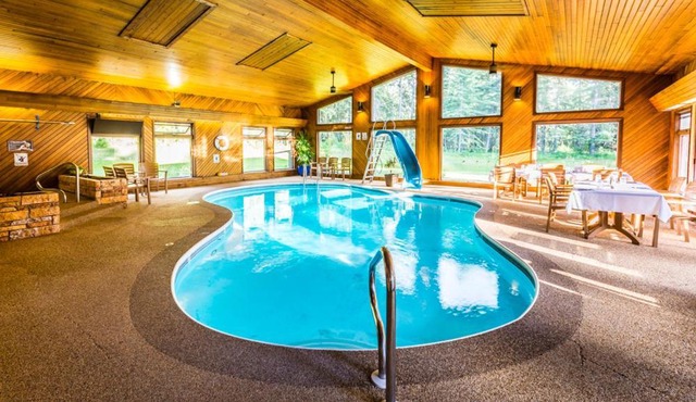 Rustlers Lodge