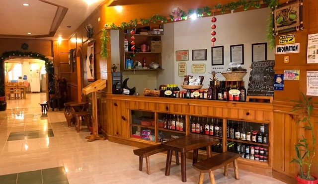 Rusty Nail Inn and Cafe
