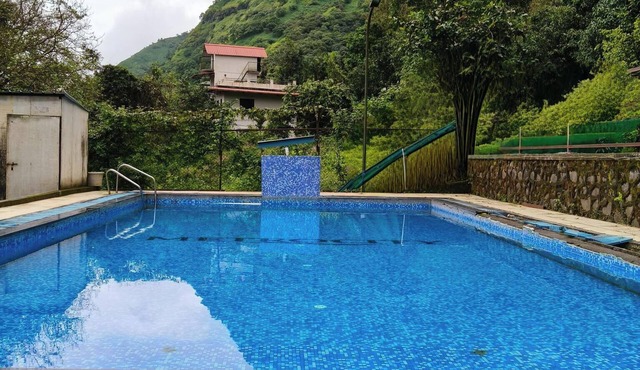 Rutuvan Resort Girivan